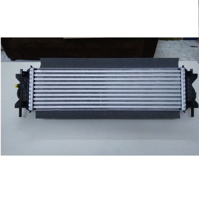 Intercooler für Nissan Navara NP300 Renault Alaskan 2,5 dCi 4x4 144614KV1A 2014- Top-