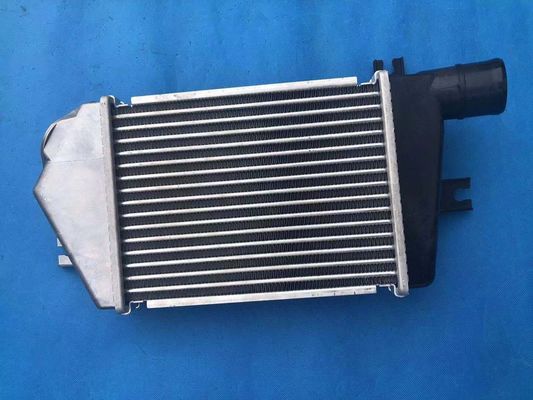 Zwischenkühler Aluminium für Mitsubishi I Triton L200 MN135001