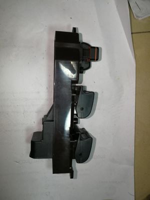 84820-0K010 Schaltflächenregler für das rechte Fahrwerk Toyota Hilux vigo