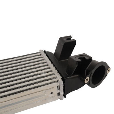 Beste Zwischenkühler Assy 1530A161 für MITSUBISHI L200 TRITON 2.4 2.5 TDI Motor