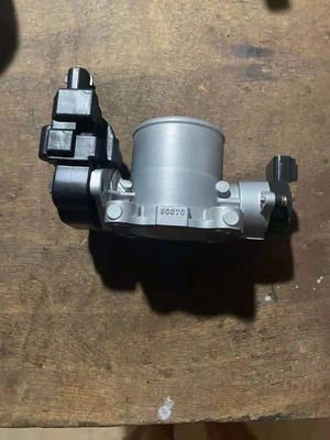 Toyota Hilux KUN25 KUN26 2KD 26100-0L010 26100-30070 Drosselkörper