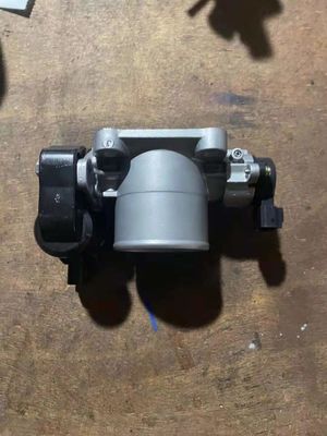 Toyota Hilux KUN25 KUN26 2KD 26100-0L010 26100-30070 Drosselkörper