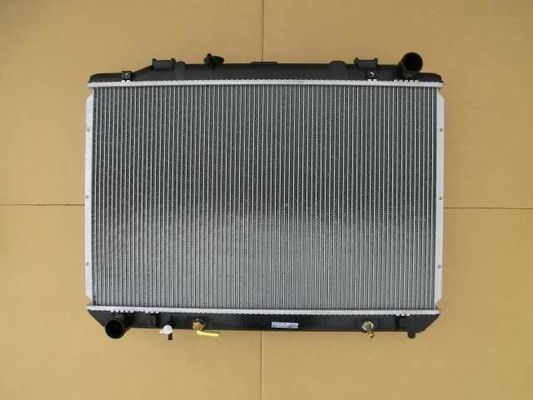 Ausgezeichneter Toyota 3.0 D Motor Heizkörper für 96-98 Toyota Townace Liteace CR40/41/50/51