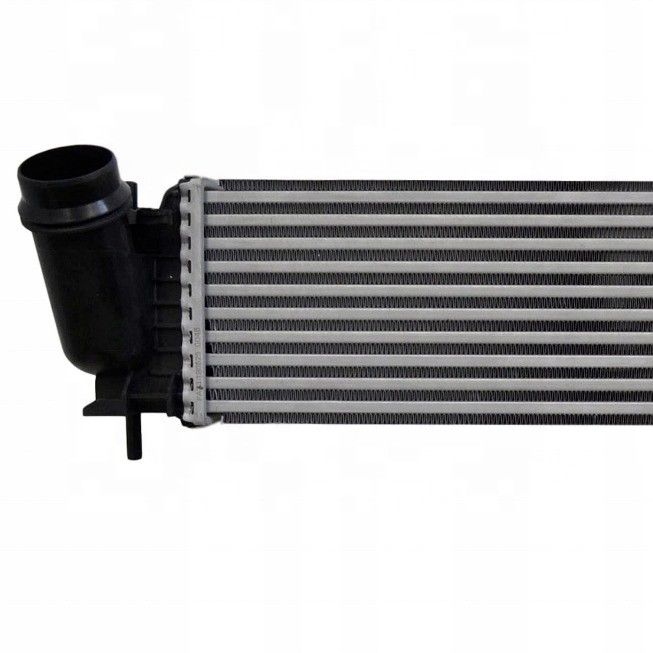 Intercooler für Nissan Navara NP300 Renault Alaskan 2,5 dCi 4x4 144614KV1A 2014- Top-